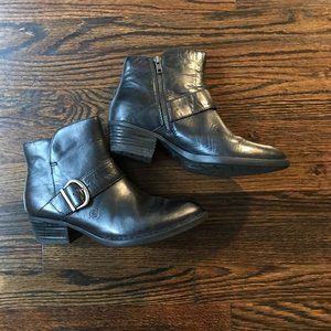 Born Black leather ankle boots size 8